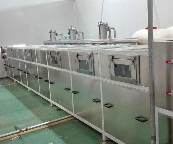 秦皇岛通过式喷淋清洗线